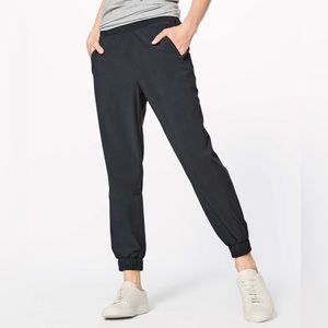 Lululemon get there jogger size 4 navy